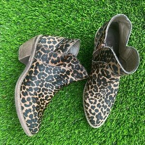 Roxy Cassidy Cheetah Leopard Leather Bootie Ankle Boots Women’s 10 brown black